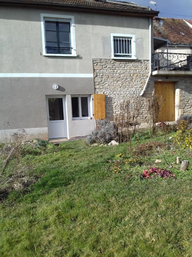 Agreable Chambre Meublee, Vue Sur La Vallee De L'Auxois Villy-en-Auxois Exteriér fotografie